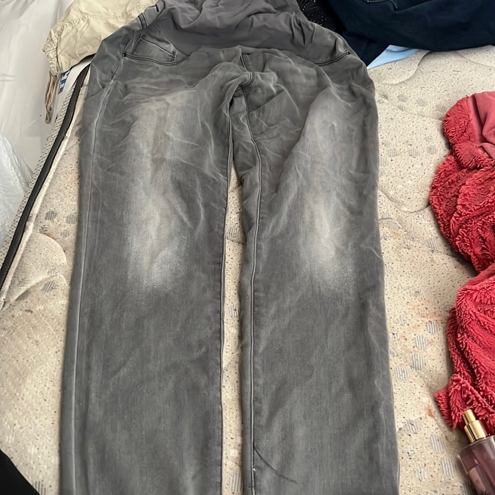 Medium sized Grey maternity jeans